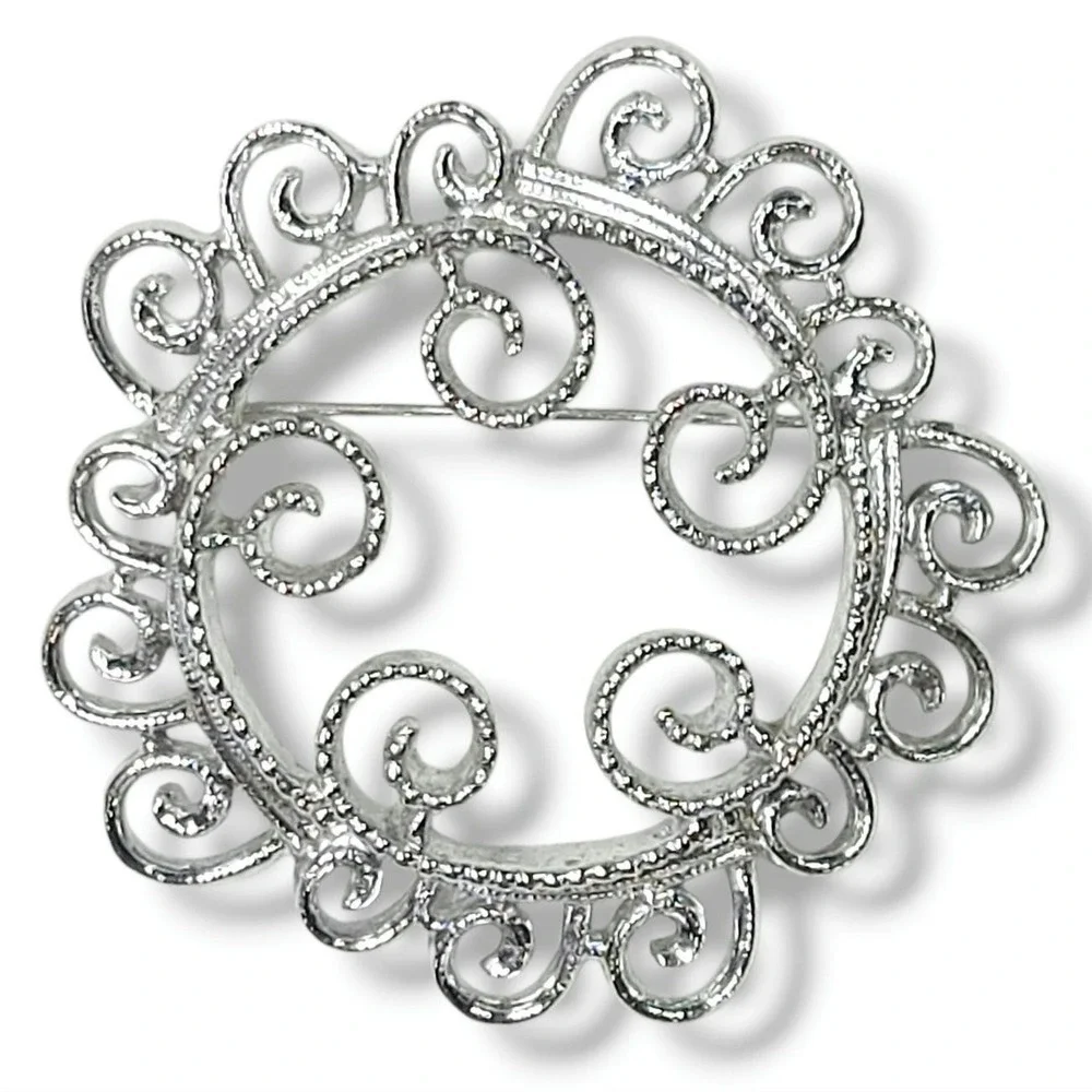 Vintage Sarah Coventry Filigree Scroll Wreath Circle Brooch Pin Silver Tone 2 In